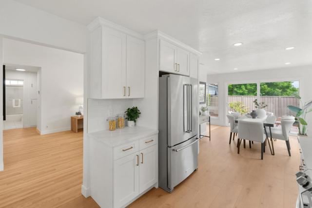 569 Blairburry Way, San Jose CA: https://media.crmls.org/mediaz/368da8cf-c015-4ef6-820b-040d1e1b5a0a.jpg