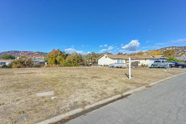 613 Bass Lane, Clearlake Oaks CA: https://media.crmls.org/mediaz/368de862-877a-42d8-be90-cc32ab825002.jpg