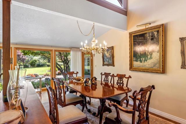 86 Belbrook Way, Atherton CA: https://media.crmls.org/mediaz/368e413f-2604-41d4-b825-4bde35fff52e.jpg