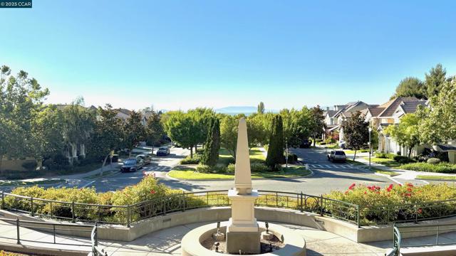 1033 LANTERN BAY, Hercules CA: https://media.crmls.org/mediaz/368e41bf-7ba9-4757-87e1-681561f2b65b.jpg