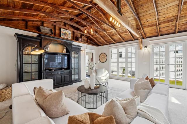 19050 Camino Barco, Saratoga CA: https://media.crmls.org/mediaz/368ed822-8254-490c-987b-7dece8611835.jpg