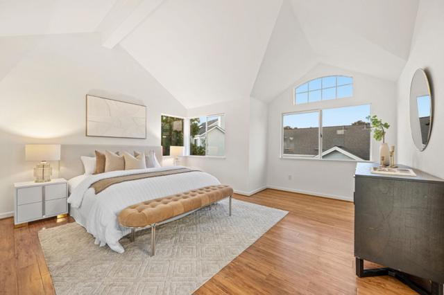 445 Mcdonnel Road, Alameda CA: https://media.crmls.org/mediaz/368f3cfc-35ae-4445-9115-9260d14ca08a.jpg