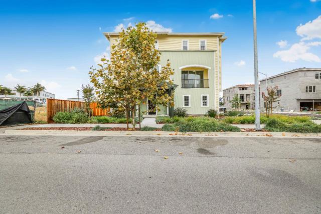 401 San Luis Avenue, Watsonville CA: https://media.crmls.org/mediaz/368f44e0-8fb7-4d0c-929e-b0e3d9f938b6.jpg