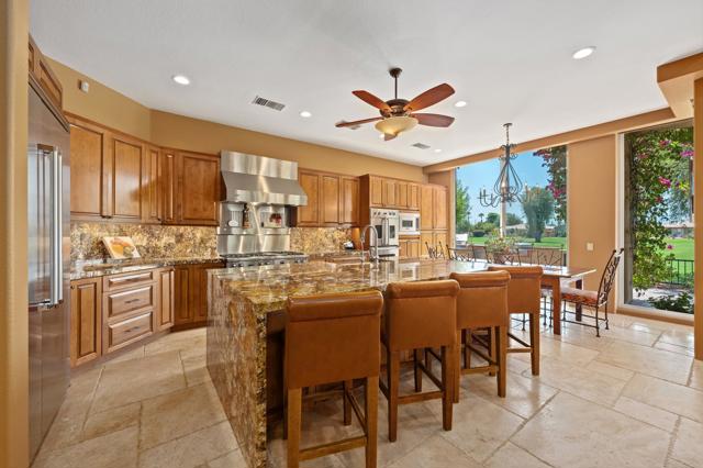 79885 Liga, La Quinta CA: https://media.crmls.org/mediaz/368f9f7b-4eb7-4ca5-9512-729d062f125f.jpg