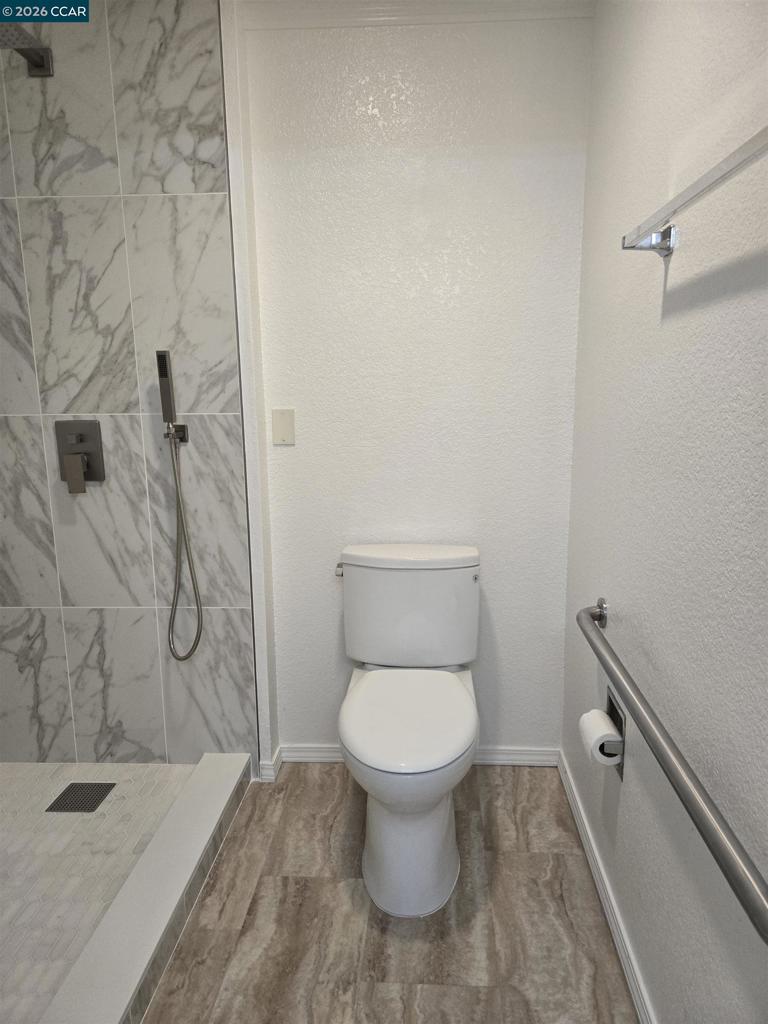 https://media.crmls.org/mediaz/368fbfd3-d4d5-4208-92b0-068445ed35be.jpg?preset=X-Large