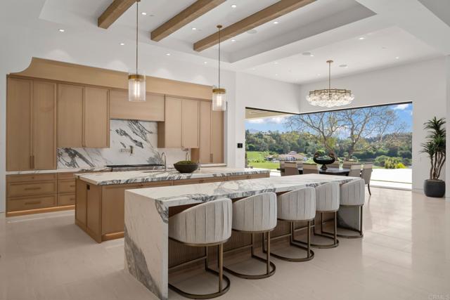 6497 99 Calle Del Alcazar, Rancho Santa Fe CA: https://media.crmls.org/mediaz/368fc7c1-9aa9-4270-ac51-419eed85f4a8.jpg