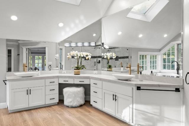 13206 Wright Way, Los Altos Hills CA: https://media.crmls.org/mediaz/36900464-20be-4fd6-b037-20ae6b2af057.jpg