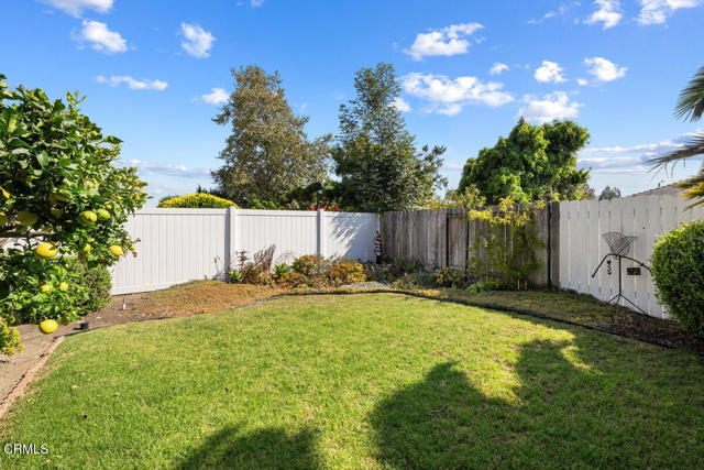 1789 Potomac Avenue, Ventura CA: https://media.crmls.org/mediaz/36902d26-91f3-492d-9610-5bd65d4ba3fa.jpg