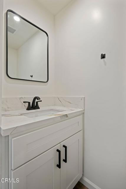 Detail Gallery Image 22 of 28 For 113 Camino Valverde #113,  Camarillo,  CA 93012 - 2 Beds | 2/1 Baths