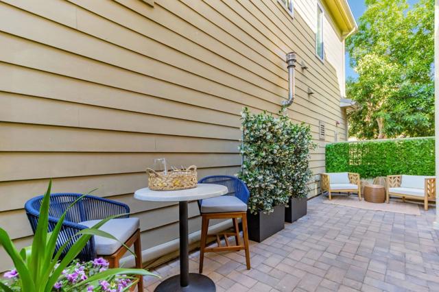 405 Spruce Lane, Palo Alto CA: https://media.crmls.org/mediaz/3691e629-153b-4ba6-9198-730c95edff01.jpg