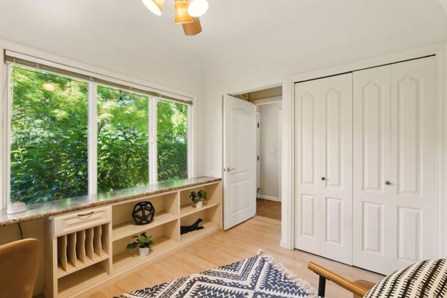 435 Edgewood Road, Redwood City CA: https://media.crmls.org/mediaz/3691ebc7-5453-4447-90ff-71126f4aaf58.jpg