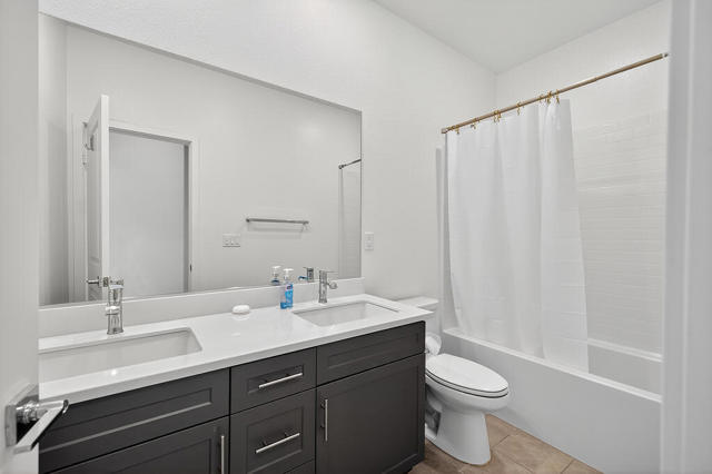 73514 Cierra Street, Palm Desert CA: https://media.crmls.org/mediaz/36920773-861e-411d-b31d-19d73f9f3d17.jpg
