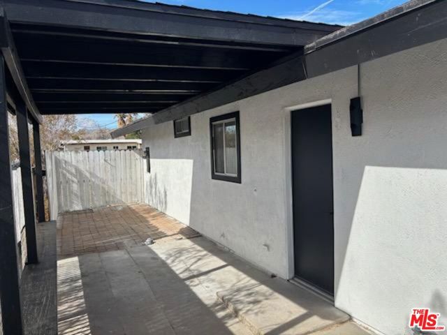 7100 Cholla Avenue, Yucca Valley CA: https://media.crmls.org/mediaz/36926a55-9e7f-4efe-8861-29f5073c381c.jpg