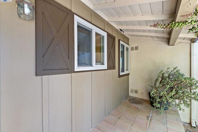 1128 Verona Ave, Livermore CA: https://media.crmls.org/mediaz/36928a26-1470-42b8-b039-4a1a89f61b0b.jpg