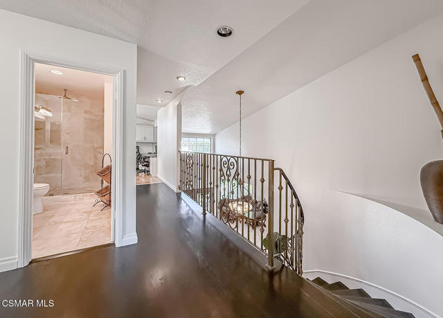 2848 Bayham Cir, Thousand Oaks CA: https://media.crmls.org/mediaz/3692e158-8131-47bd-94d1-ee0a9c157e04.jpg