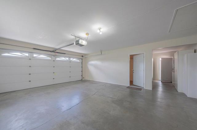 1121 Palo Alto Way, Salinas CA: https://media.crmls.org/mediaz/36944e47-8a0e-4f19-b863-a067a153c158.jpg