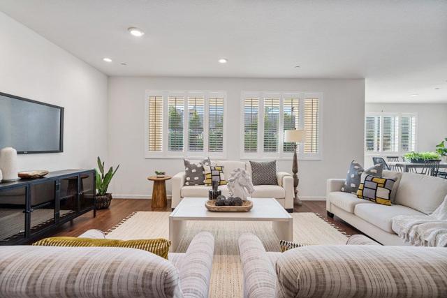 20 Hospital Road, Hollister CA: https://media.crmls.org/mediaz/369560ca-7129-4314-9908-c55aaf995eb7.jpg