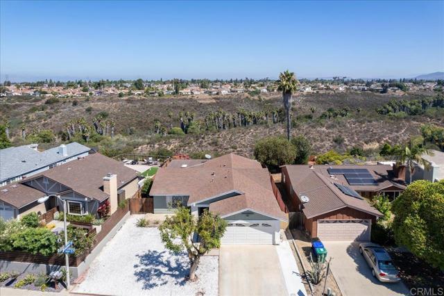 7502 Northrup Drive, San Diego CA: https://media.crmls.org/mediaz/3695d255-14bf-4a34-b505-6ef06d664483.jpg