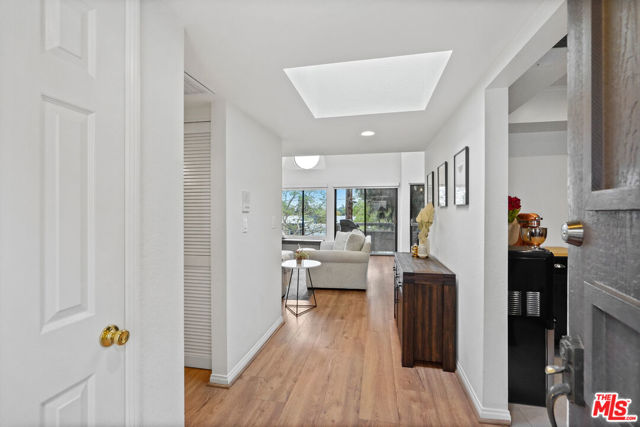 365 West Alameda Avenue, 301 photo 3