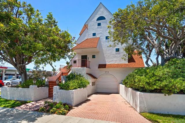 374 Orange Avenue, Coronado CA: https://media.crmls.org/mediaz/36960b1e-fcc7-40f7-a9e8-2508ed3a689d.jpg