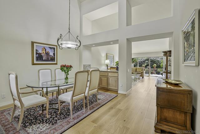 6375 Via Cabrera, La Jolla CA: https://media.crmls.org/mediaz/36961741-ebf7-4cc6-96eb-0f61903b140e.jpg