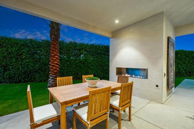 2779 Princess Lane, Palm Springs CA: https://media.crmls.org/mediaz/36967cc5-8776-4af0-87fd-7ee9352e6471.jpg