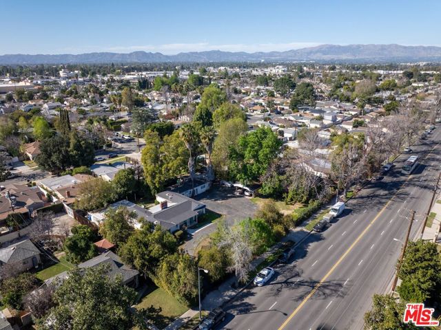 6655 Lindley Avenue, Reseda CA: https://media.crmls.org/mediaz/36968858-39a7-404a-9583-f81bc52667f6.jpg