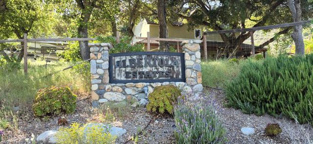 30010 Olivia Drive, Greenfield CA: https://media.crmls.org/mediaz/3696f81b-626e-45df-937f-a5525d56796c.jpg