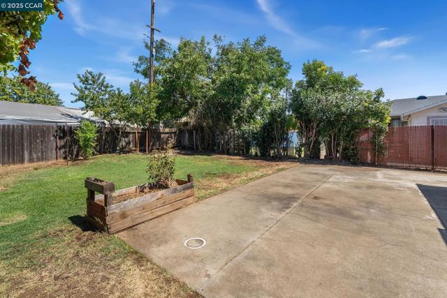 2629 Riesling Way, Rancho Cordova CA: https://media.crmls.org/mediaz/36995697-58c9-4639-9eb3-9d00898bc5b5.jpg