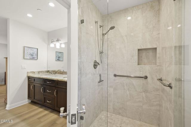 Detail Gallery Image 14 of 42 For 728 Monte Vista Ave, Ventura,  CA 93003 - 4 Beds | 2/1 Baths