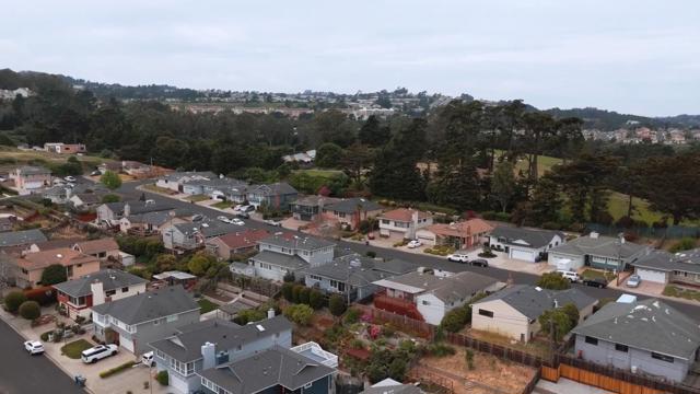 439 Yellowstone Drive, South San Francisco CA: https://media.crmls.org/mediaz/36998a59-e05a-427c-b186-429bfea04af8.jpg