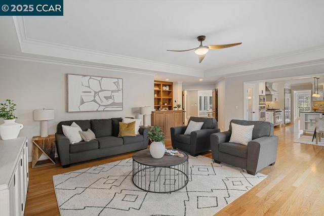 260 Edinburgh Cir, Danville CA: https://media.crmls.org/mediaz/3699d380-982a-4b9f-b8c2-ad1f755ed719.jpg