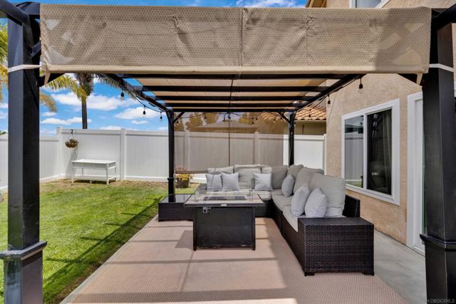 632 Paseo Rio, Vista CA: https://media.crmls.org/mediaz/369b2a6f-8453-4f6b-858e-beeb32a45c63.jpg