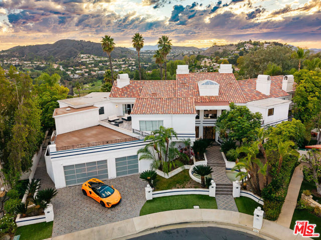 24366 La Masina Court, Calabasas CA: https://media.crmls.org/mediaz/369c7f24-82bd-472b-b667-ab25b48c832b.jpg