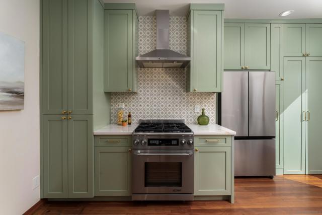 3077 Landis St, San Diego CA: https://media.crmls.org/mediaz/369d044f-f1c2-4e2f-9b59-9f75a1b38bc7.jpg