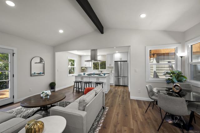 3675 Herbert St, San Diego CA: https://media.crmls.org/mediaz/369d9e5d-5f2d-4862-bdfc-f3fd2383d111.jpg