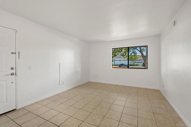 12191 Cuyamaca College Drive, El Cajon CA: https://media.crmls.org/mediaz/369d9f6a-05fe-4801-9765-085e044bb1d4.jpg