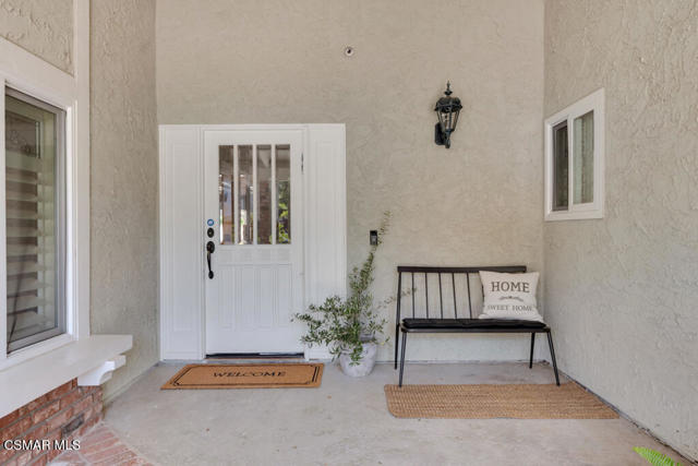 6344 Kerryhill Court, Agoura Hills CA: https://media.crmls.org/mediaz/369ddb14-4b65-47a2-a1b2-15f9a1a57541.jpg
