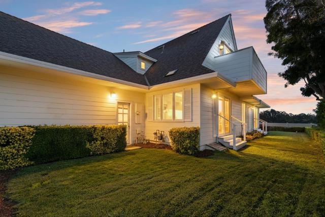 246 Via Novella, Aptos CA: https://media.crmls.org/mediaz/369ddb64-0ade-4ef2-8d8b-bb48a5e978db.jpg