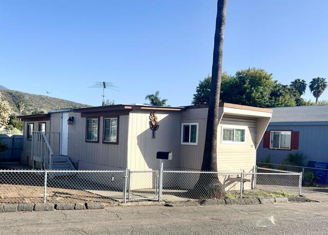 10707 Jamacha Boulevard, Spring Valley CA: https://media.crmls.org/mediaz/369e01e7-b543-4610-827a-312230431c6c.jpg