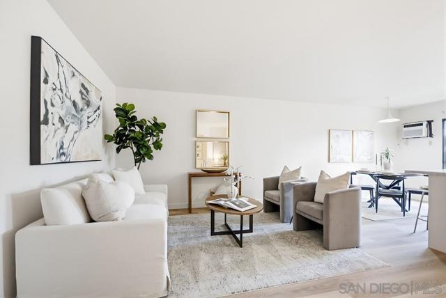 7858 Cowles Mountain Ct, San Diego CA: https://media.crmls.org/mediaz/369f04f6-bdce-4bda-800e-d0942e33a168.jpg