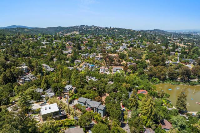3554 Oak Knoll Drive, Redwood City CA: https://media.crmls.org/mediaz/369f55db-0e63-4379-bccd-6c0cd32d5a13.jpg