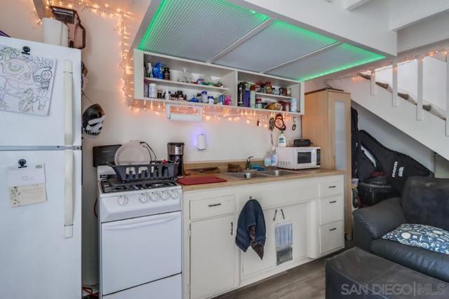 1834 Polk, San Diego CA: https://media.crmls.org/mediaz/369ffbd0-f7bf-4eea-93dc-be76c4a35ff6.jpg
