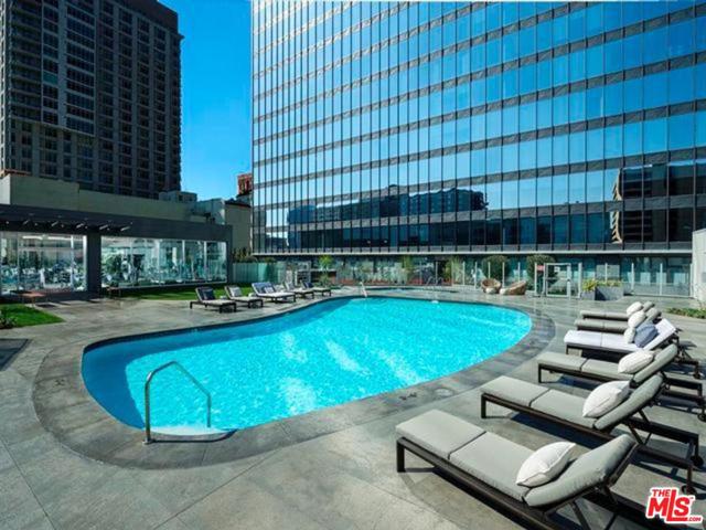 900 S FIGUEROA Street 1002 Los Angeles, California Located in Downtown Los Angeles, our high-rise apartment homes offer the perfect combination of sophistication, tranquility and convenience in an unparalleled location. Relax and unwind at home while enjoying the chic finishes of our studio, one-, two- and three-bedroom residences. Take advantage of the resort-style amenities throughout the property. Discover a new dimension of living at APEX. The One. Prices & availability subject to change.