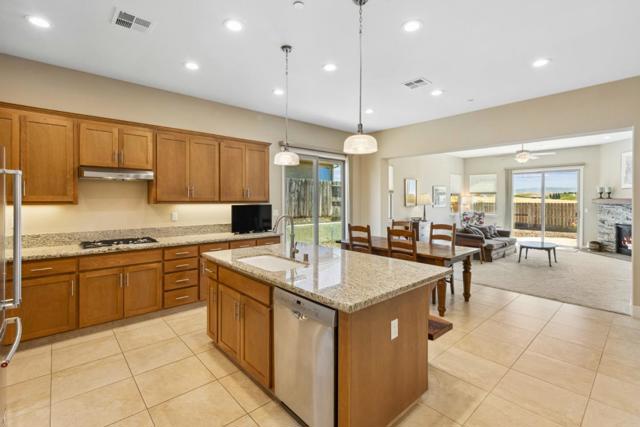 2011 Sage Drive, Hollister CA: https://media.crmls.org/mediaz/36a0b62d-bf03-4320-be2b-a2e4b28a15d1.jpg