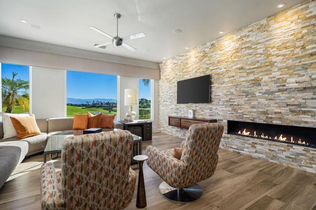 350 Loch Lomond Road, Rancho Mirage CA: https://media.crmls.org/mediaz/36a11dda-d0f7-46c6-967c-068314a52437.jpg