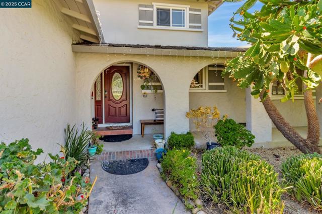 960 Live Oak Dr, Santa Clara CA: https://media.crmls.org/mediaz/36a1deb4-7c9c-4c42-bf21-4f1ed37f553b.jpg