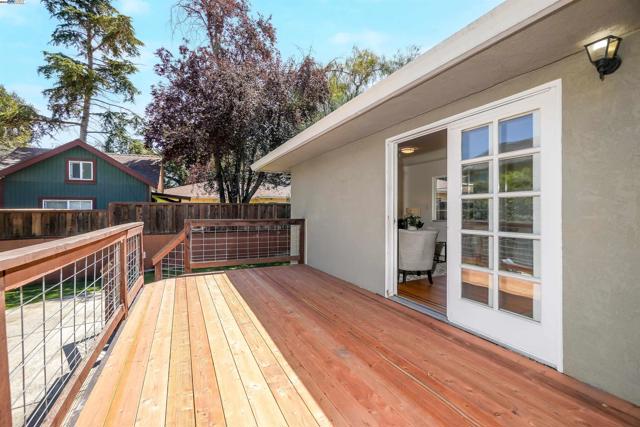 17526 Parker Rd, Castro Valley CA: https://media.crmls.org/mediaz/36a217d6-45b2-4303-9c61-7c60233bbcd9.jpg