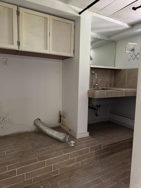 3230 Oak View Lane, Morgan Hill CA: https://media.crmls.org/mediaz/36a2266d-7aeb-4d03-af43-d0e1e71b6cdb.jpg