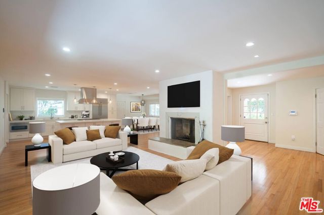 2201 Coldwater Canyon Drive photo 6